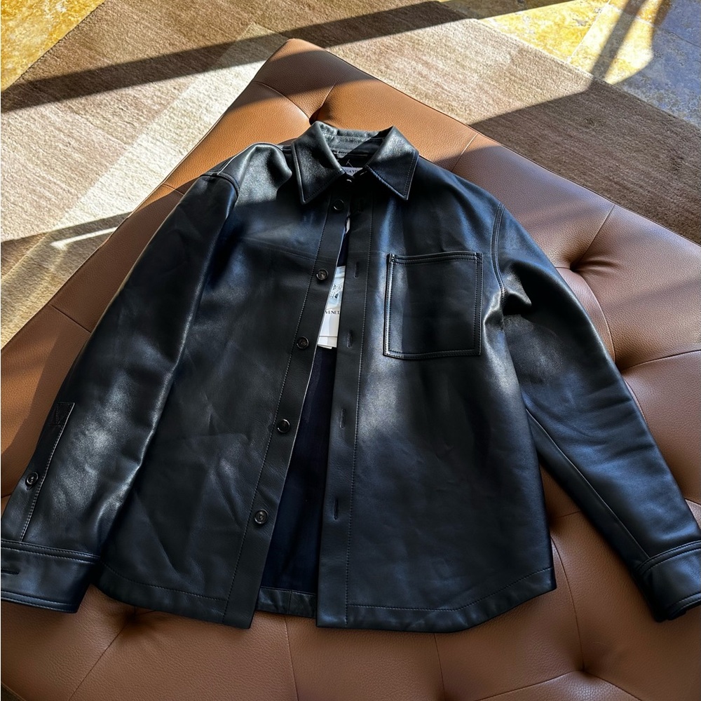 Bottega Veneta Lambskin Leather Shirt
Jacket Black IT 38 | US 6 Quiet Luxury NWT - Picture 10 of 16